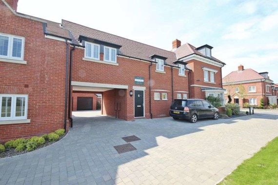 2 Bedroom Flat